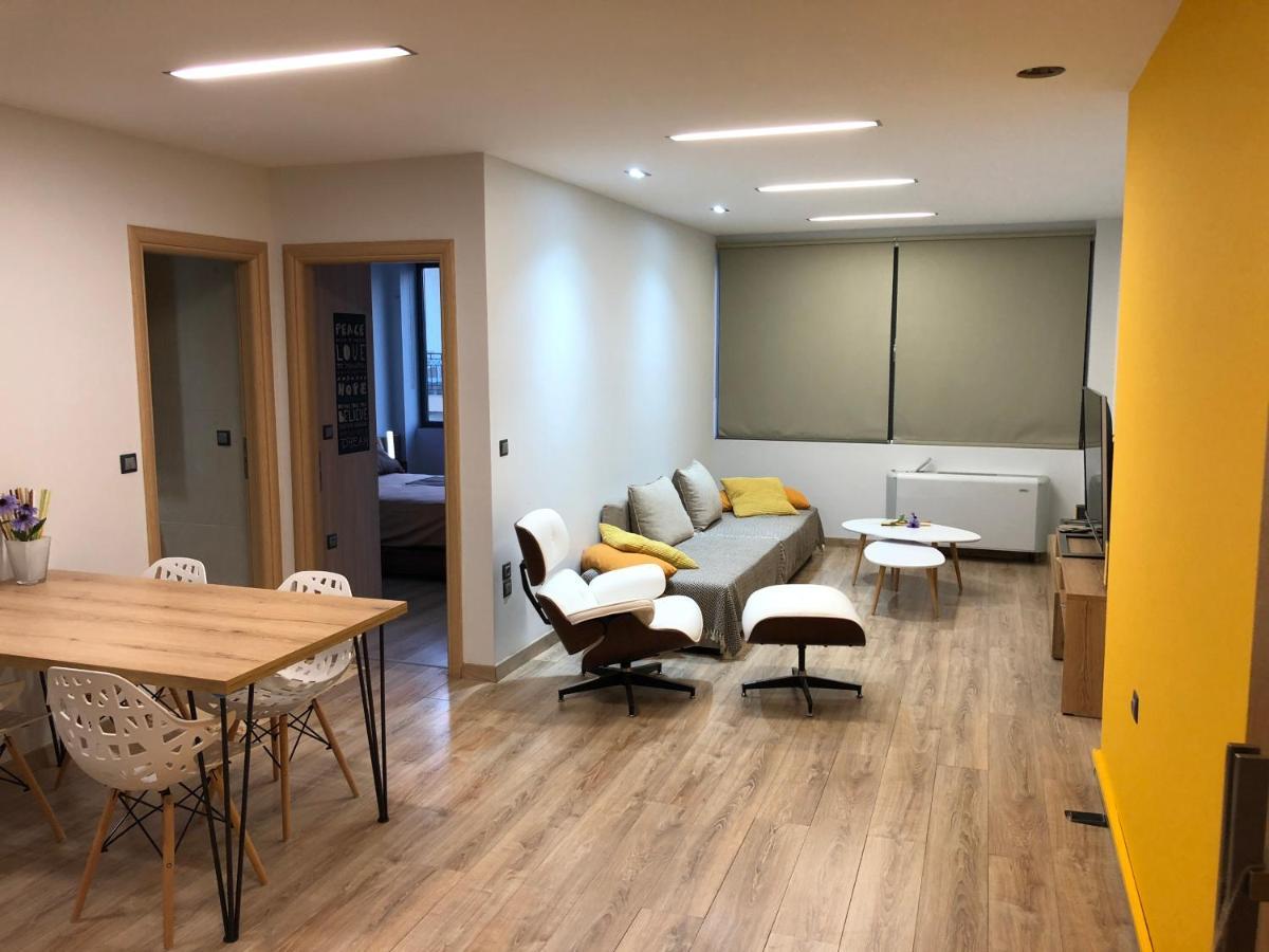 Urban Apartment Amaliada Екстериор снимка