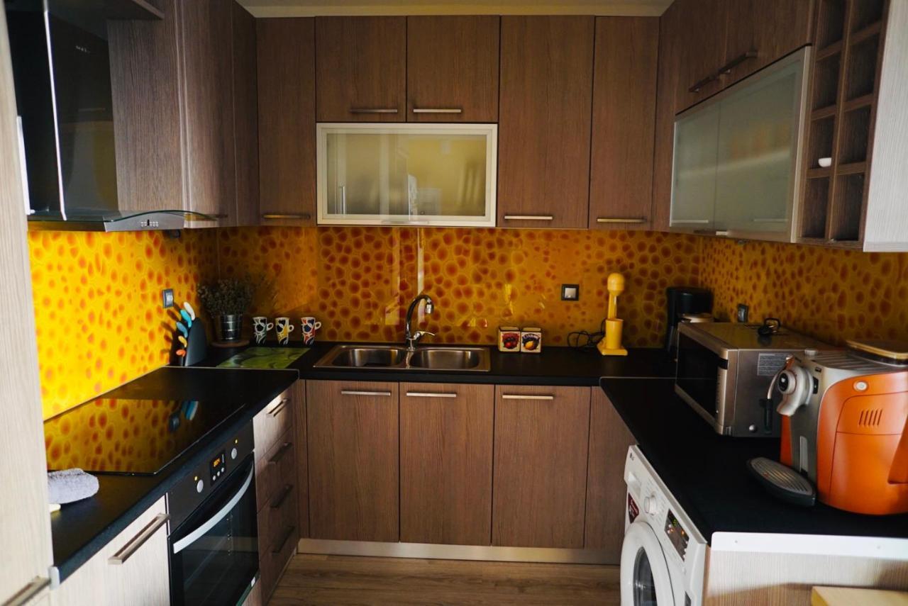 Urban Apartment Amaliada Екстериор снимка